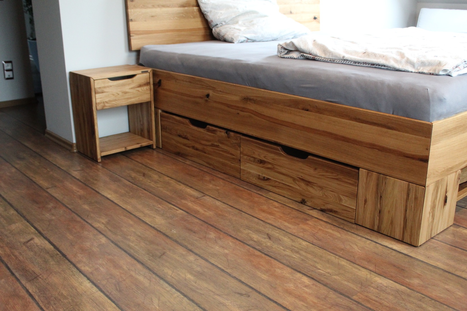 Łóżko z litego drewna #2