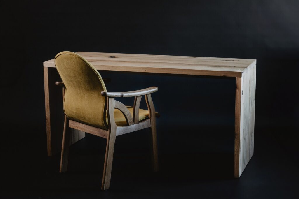 "Personalizacja na zamówienie – dobór szerokości i głębokości, biurko nowoczesne"