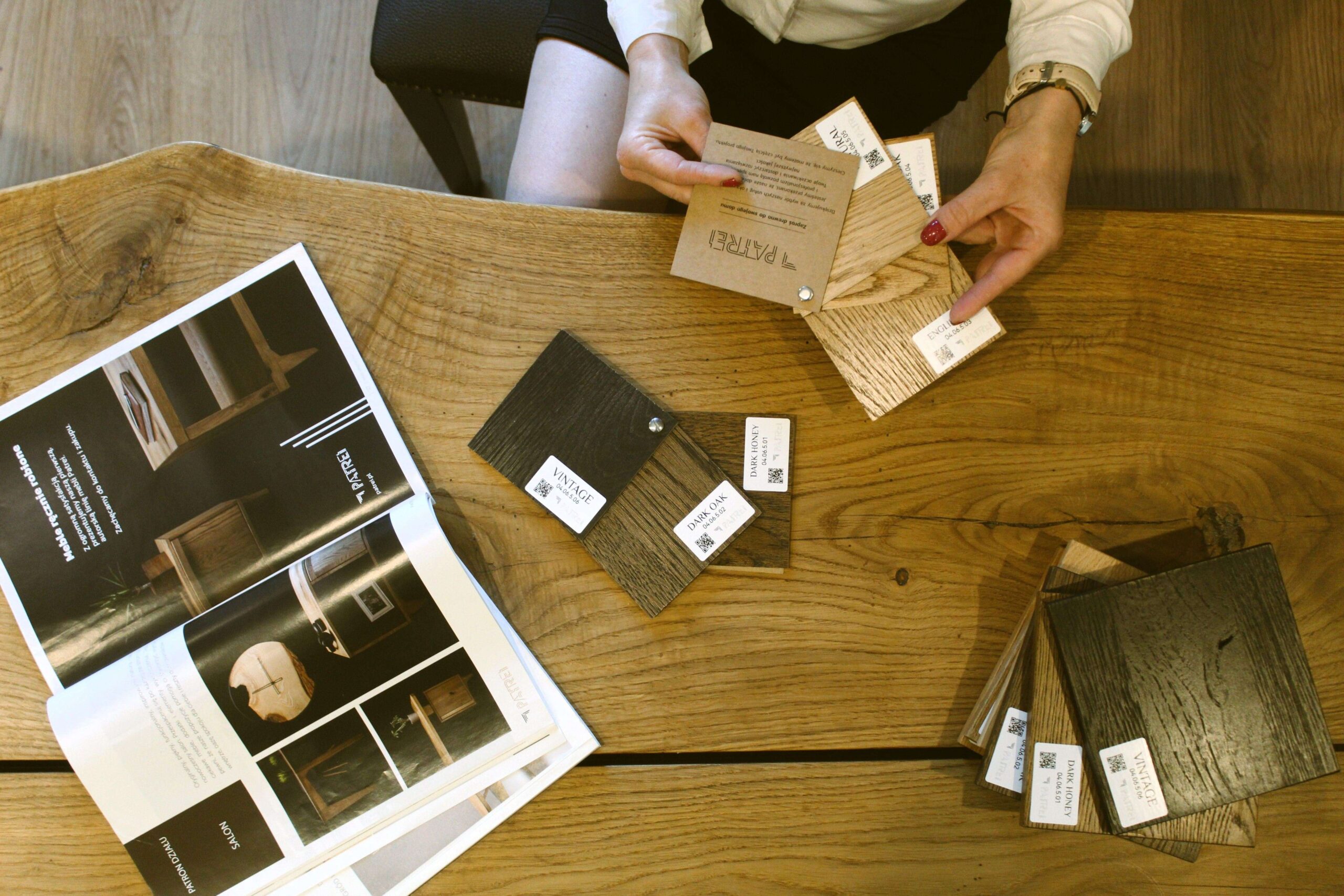 „Próbki drewna Patrei, zestaw sześciu wybarwień”