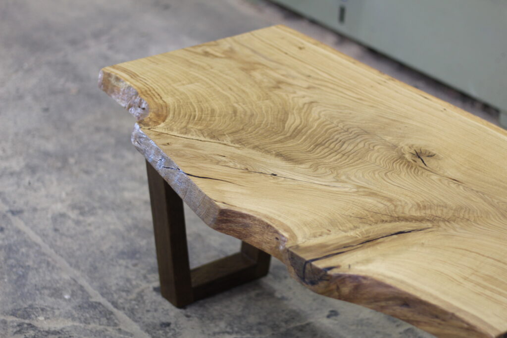 "Stolik kawowy prostokątny - blat z litego drewna dębowego"